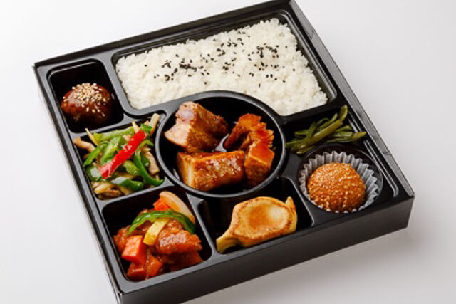 【桂花オリジナル太肉（ターロー）付き】青椒肉絲＆酢豚弁当