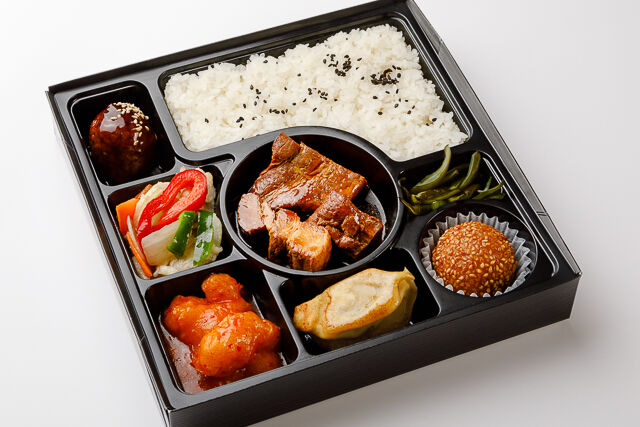 【桂花オリジナル太肉（ターロー）付き】エビチリ＆鶏肉の柚子胡椒炒め弁当