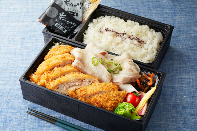 キムカツと蒸し豚弁当
