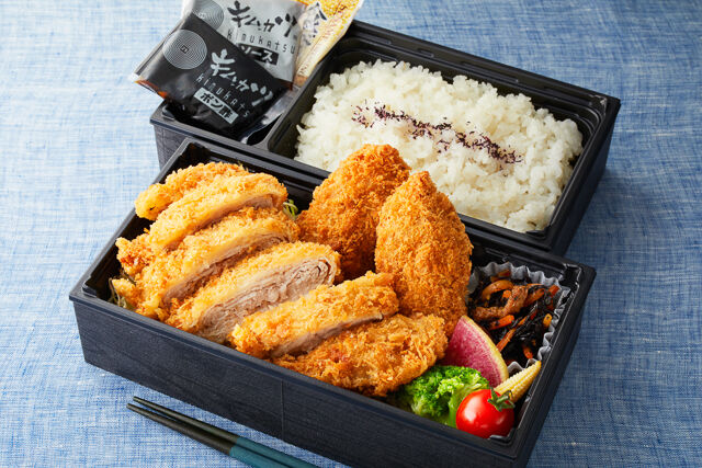 キムカツとカキフライ弁当