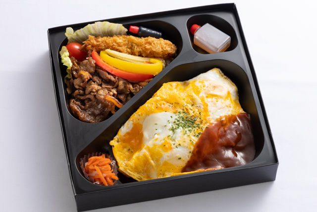 牛焼肉と海老フライの手焼きオムライス～デミグラス仕立て～