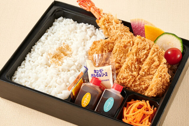 神楽のお得なロースカツとエビフライ弁当