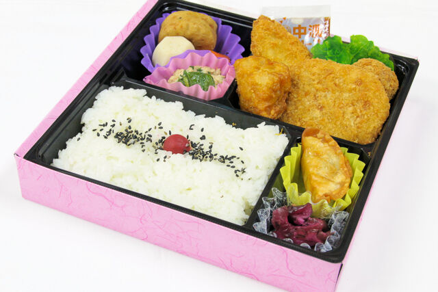 ボリューム満点MIXフライ弁当DX