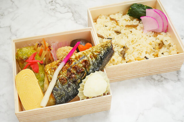 【熨斗対応可】炭火焼鯖の文化干（半身） 二段重