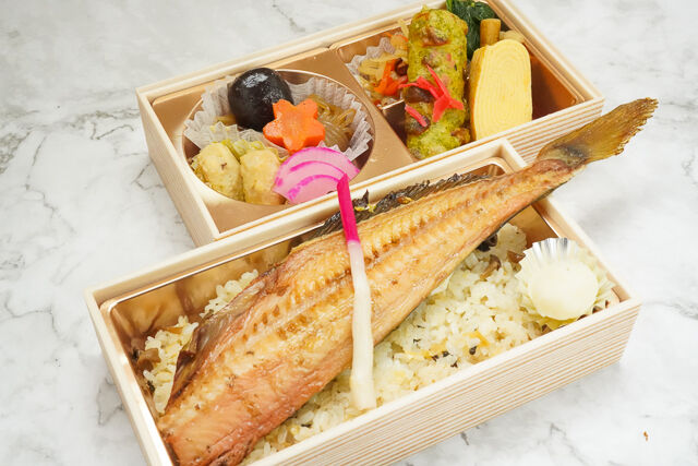 【熨斗対応可】炭火焼縞ほっけ 二段重