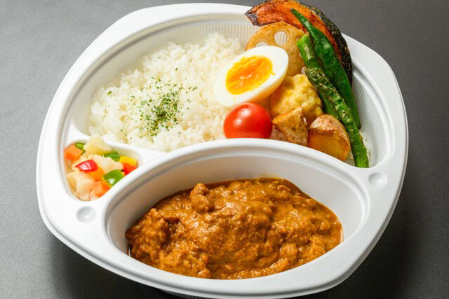 旬野菜盛り合わせのゴロチキカリー