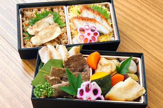 牛焼肉と焼き鶏とうな丼と鯛めしの懐石重