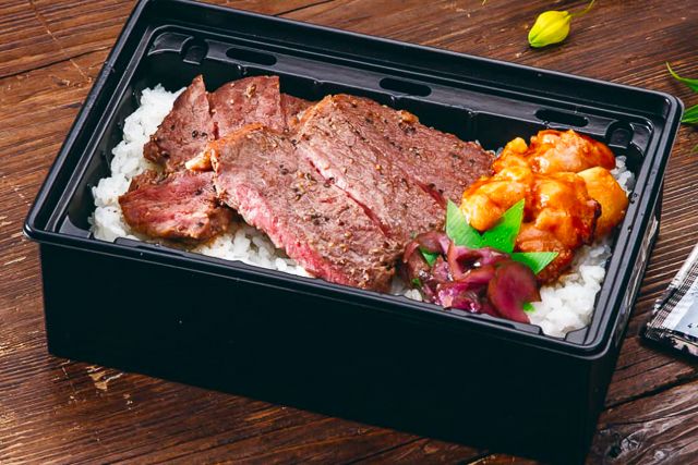 【温まる】あったか霜降り和牛ステーキ重膳