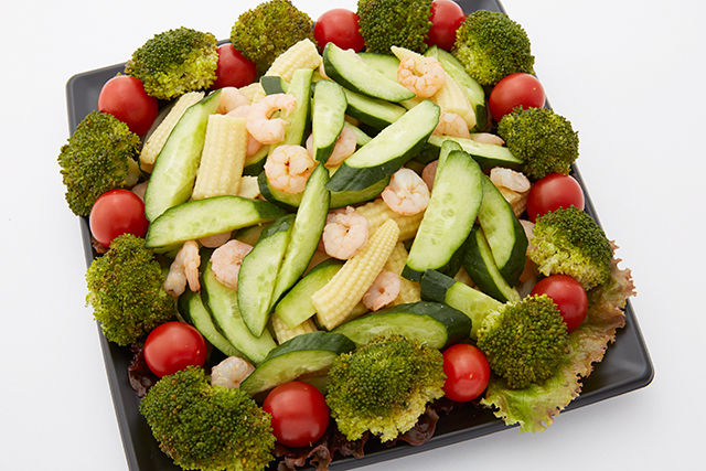 えびと彩り野菜のサラダ 和風ドレッシング