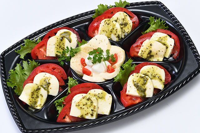 トマトとモッツァレラチーズのカプレーゼ