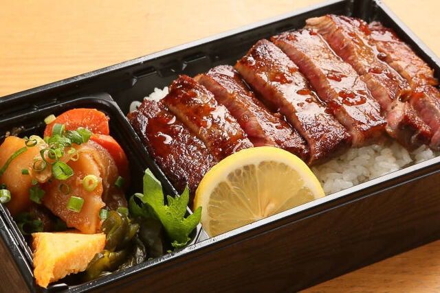 牛ステーキ重