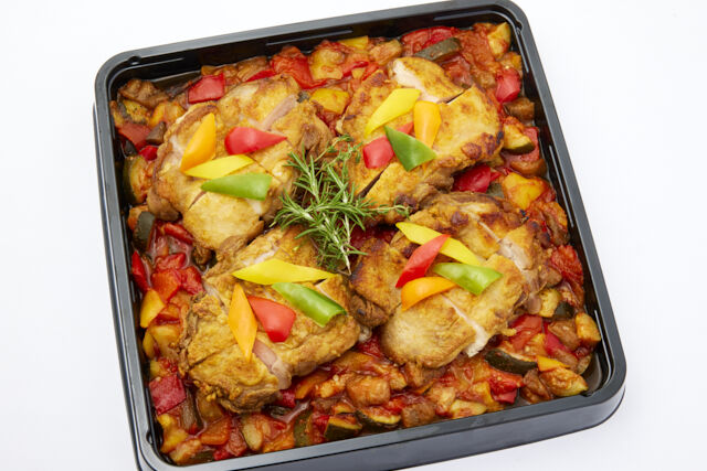 ローストチキン野菜たっぷりトマトソース