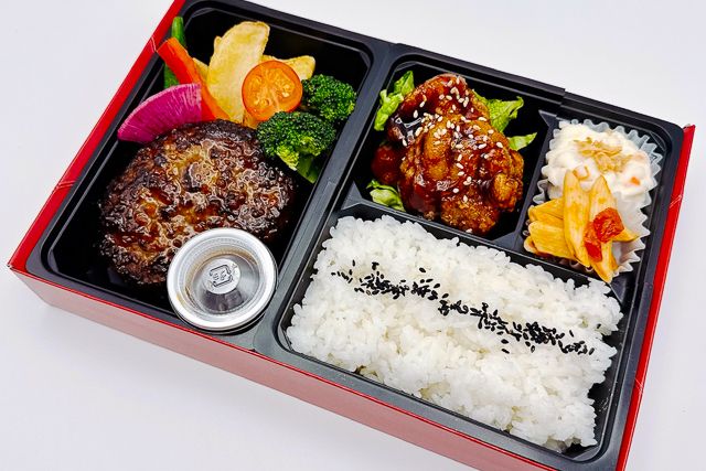 近江牛100％ハンバーグと黒酢唐揚げ