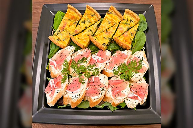 キッシュ＆カナッペ＜黒＞