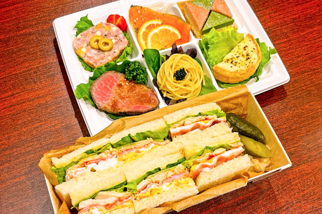 ブロックベーコンと玉子のサンドイッチ＆オードブルセット