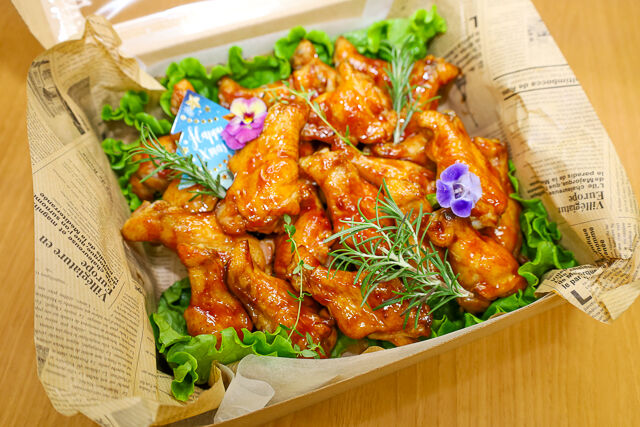 【クリスマス】鶏の手羽元 ローストチキン コーク＆パイン