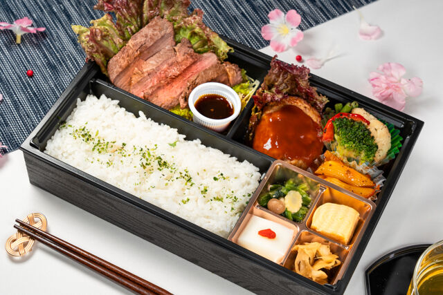 特選牛ステーキと和牛ハンバーグのスペシャルコンボ弁当