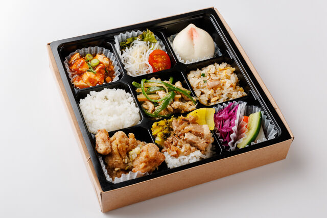 特選！彩りクラフト中華弁当（チンジャオロース／青椒肉絲）