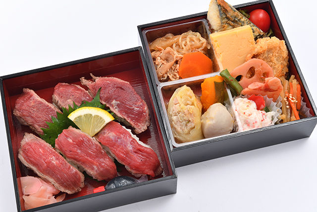 和牛2種にぎり２段弁当