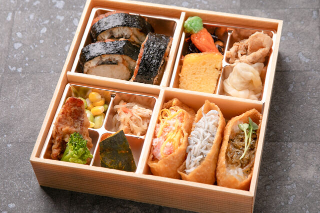 4升御膳～鰻の太巻きと彩り稲荷（かにちらし・しらす・ちりめんじゃこ）～