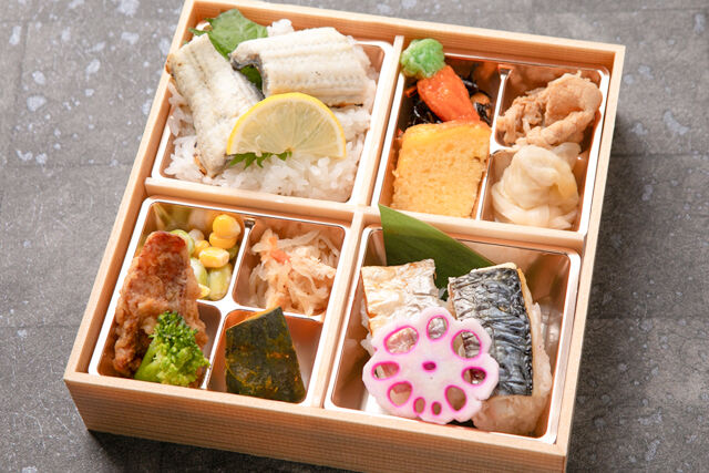 焼き鯖棒寿しと鰻の白焼き御膳