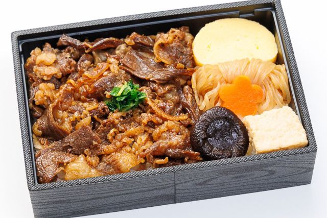 日本ばし大増牛すき焼き重