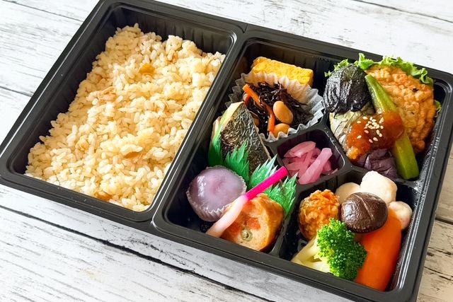 炊き込みご飯の和風弁当