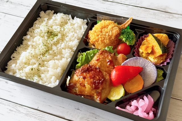 チキンステーキグリル野菜弁当