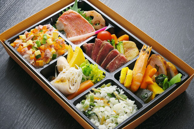 特選牛サーロインステーキと肉散らし飯の御膳