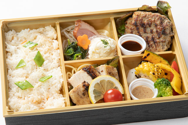 直火焼きハンバーグとチキンステーキ弁当