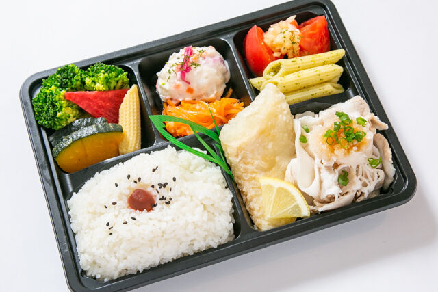 Deli弁当 白身魚と豚しゃぶのネギぽん