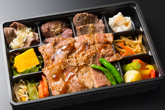 【熨斗対応可】炭火焼牛焼肉幕の内