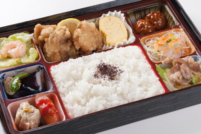 若鶏のからあげ幕の内（NO.12）