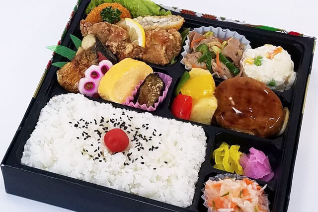 ハンバーグとブリの照り焼き弁当（NO.114）