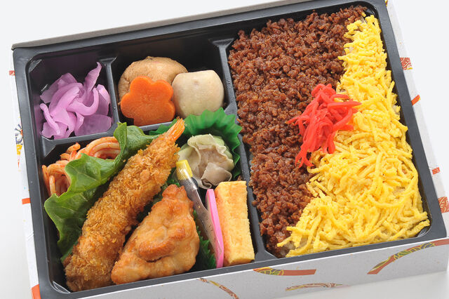 二色そぼろ弁当