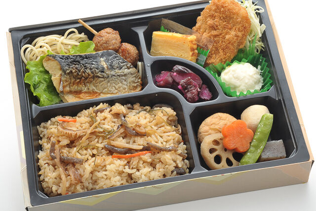 鯖塩五目弁当