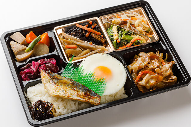 【満腹幕の内】豚生姜焼き＆サワラ西京焼き