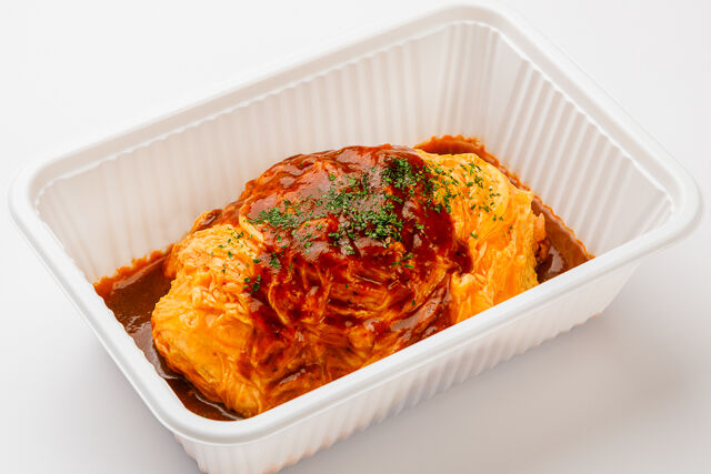 じっくり煮込んだビーフデミグラスオムライス