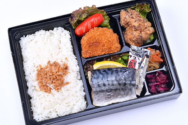 2種のおかずが楽しめる！ノルウェー産塩鯖＆コロッケ