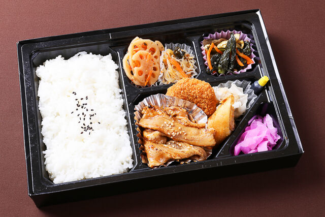 豚の生姜焼きボリューム弁当