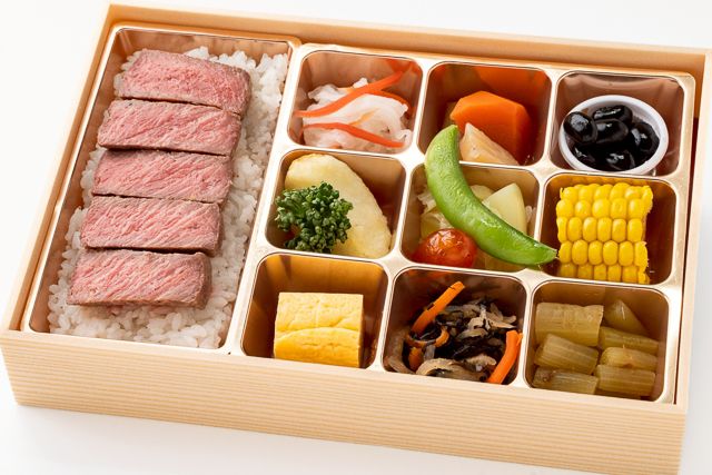 【熨斗対応可】柔らかステーキ重 彩り膳 ー高級折箱ー