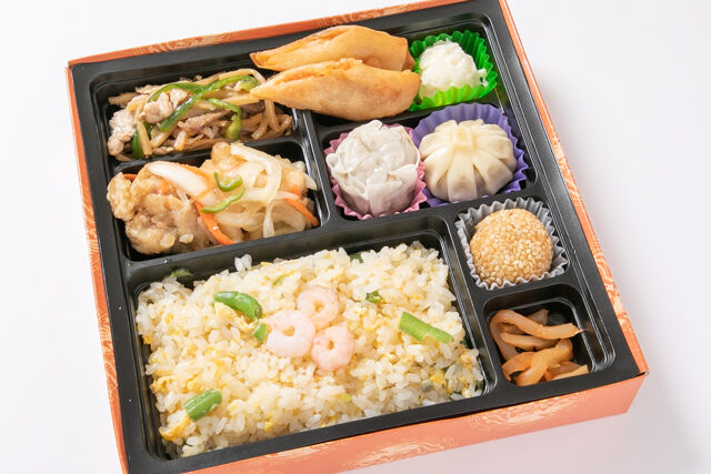 【熨斗対応可】油淋鶏・青椒肉絲の中華幕の内弁当