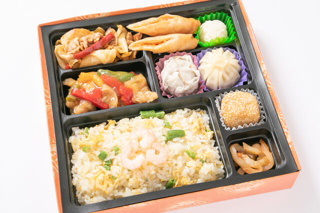 【熨斗対応可】回鍋肉・鶏甘酢餡の中華幕の内弁当