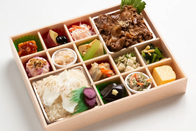 【熨斗対応可】彩り鯛めし＆焼肉御膳