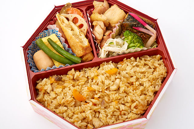 青森鶏めし弁当～青森村越シャモロック出汁炊き込みご飯～