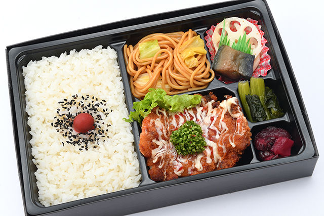 大きなチキンカツ幕の内弁当