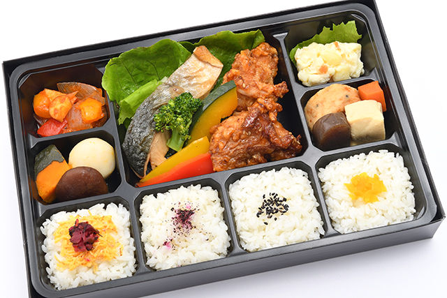 鰤の照り焼きと唐揚げWメイン弁当