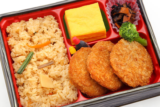 チキンカツ弁当～山菜ごはん~