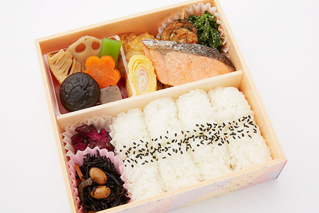 銀鮭の塩焼き弁当