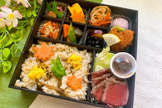 自家製ローストビーフ8升御膳（鶏五目御飯）